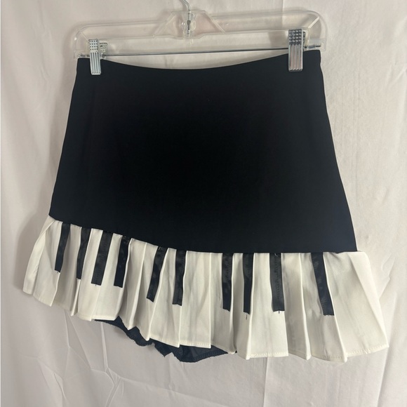 NWOT Piano Key Skort Women’s Size M - Picture 9 of 9